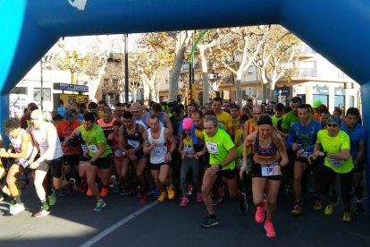 Momento de la salida de la 6ª Sant Silvestre del Vendrell.