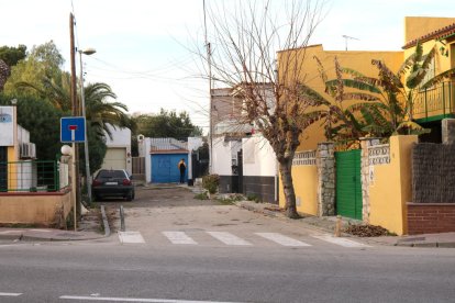 Estado actual del tramo final de la calle Andròmeda.