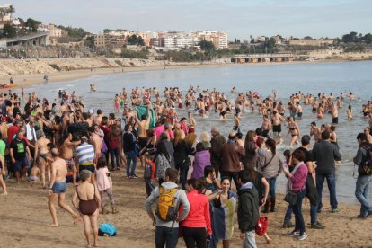 Imagen del Baño de Sant Silvestre del año pasado.