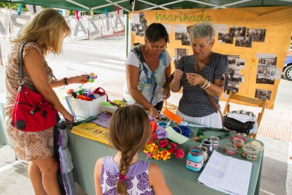 En la plaza del Mercado de Roda de Berà se han celebrado otros actos como la fiesta de la solidaridad.