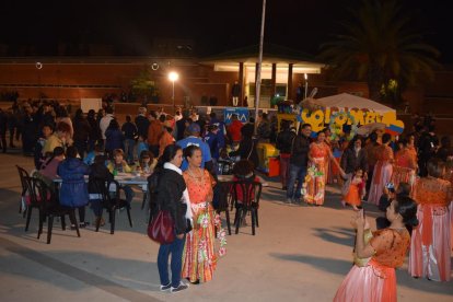 Varias asociaciones culturales han participado ofreciendo una cata de sus tradiciones.