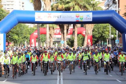 Gran afluència de ciclistes a la ciutat.