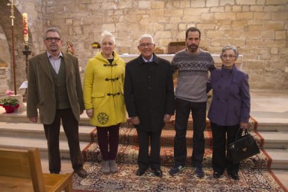 El conesí Magí Sans, en el centro de la imagen, ha sido homenajeado durante las fiestas