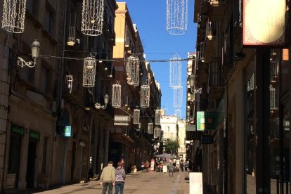 Llums de Nadal d'enguany al carrer Compte de Rius.