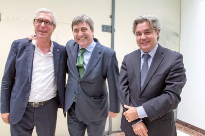 Ballesteros, Cardenal y Jordi Sierra, entonces subdelegado del Gobierno en Tarragona, en agosto de 2015.