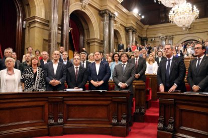 Los miembros del Gobierno y parlamentarios favorables al referéndum el día que se aprobó la ley del referéndum, también suspendida por el Consitucional.