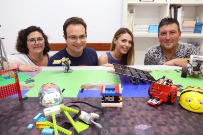 Judith Boquera, Ricardo Bonache, Tania Valderrama i Jordi Rincón a la seu de Dynamind.