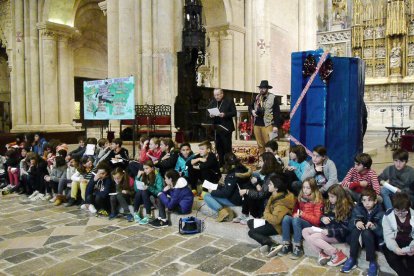 Centenars d'alumnes de les escoles de Tarragona en l'acte dels Sembradors d'Estels.