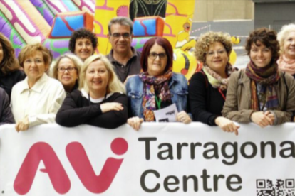 Imagen de los integrantes de la Associació de de Veïns de Tarragona Centre.