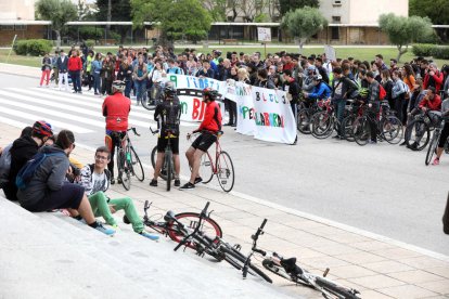 El acto central de la protesta se hizo en el Complejo Educativo, la antigua Laboral.