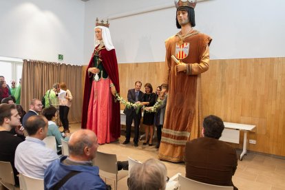 Imatge de l'acte d'inauguració de la Casa de Cultura Blanca d'Anjou.