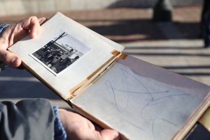 Autógrafo que Dalí dedicó a Carlos Fontana cuando tenía 9 años.