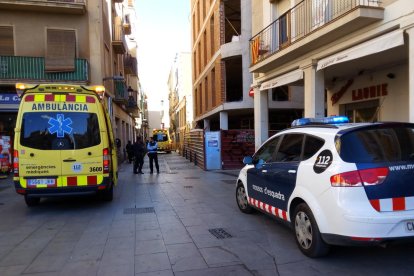 SEM, Mossos i Guàrdia Urbana van respondre ahir a l'avís.