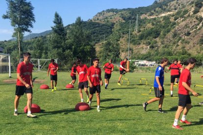 L'equip ha començat els entrenaments de l'estada de pretemporada a Rialp.