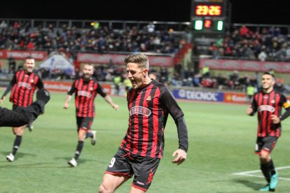 El 9 del CF Reus Deportiu celebrant el seu últim gol en partit oficial, la temporada passada en la visita del Getafe.