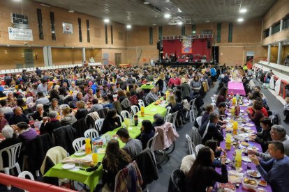 Imatge del sopar de germanor de la Festa Major d'Hivern a La Pobla.