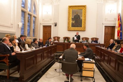 Un momento del pleno municipal celebrado este lunes por la tarde en el Ayuntamiento