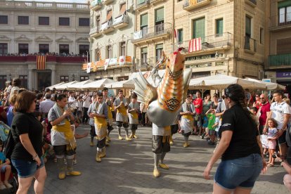 Imatge d'arxiu del Basilisc petit durant una cercavila.