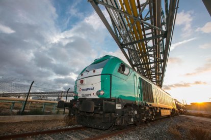 L'arribada del primer tren al nou hub logístic de Covestro de Tarragona.