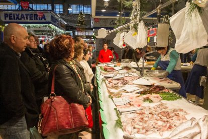 Una imatge d'arxiu d'algunes de les parades a l'interior del Mercat Central de Reus.