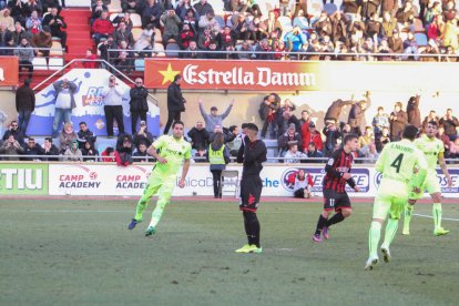 El atacante uruguayo del CF Reus, Jorge Díaz, se lamenta de la ocasión desperdiciada delante del Almería.