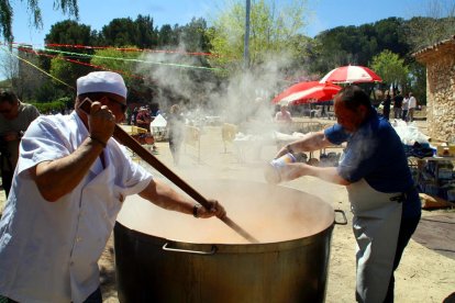 Imagen de una edición anterior de la Fiesta de la Olla de Altafulla.