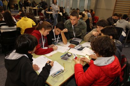 Un dels grups d'alumnes que han participat a la prova.