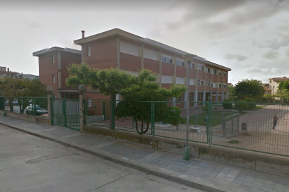 L'Escola Beat Bonaventura de Riudoms va acollir el colegi electoral on van succeir els fets.