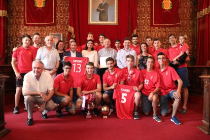 El juvenil del SPiSP, en el Ayuntamiento.