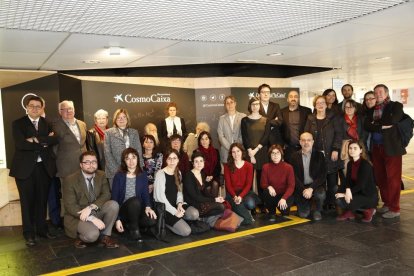 Foto de família dels investigadors seleccionats en la present edició del RecerCaixa.