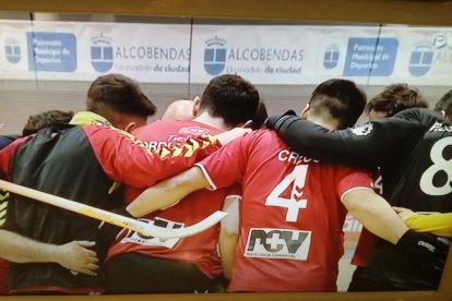 Los jugadores del Vendrell, antes del partido.