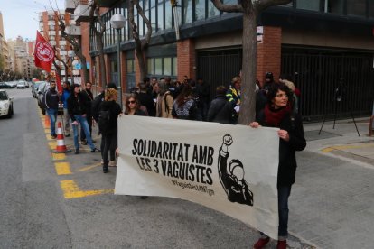 Concentración de la Izquierda Independentista ante el Juzgado de lo Penal número 1 de Tarragona.