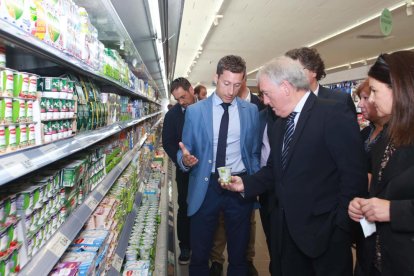 L'alcalde de Vila-seca, Josep Poblet, i altres autoritats del consistori, han assistit a la inauguració.