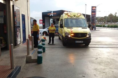 El atraco se produjo en la gasolinera de Calafell situada en la C-31.