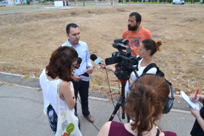 La relació final entre propietaris i usuaris es concretarà amb un acord entre les dues parts, del qual l'Ajuntament en quedarà al marge.