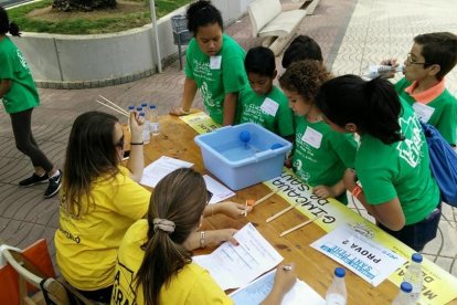 Els carrers de Reus s'omplen d'infants, a la 14ena Gimcana Infantil de Sant Pere