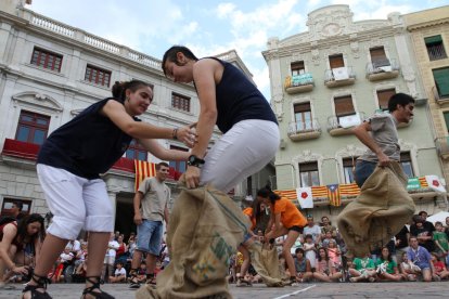 Un moment d'una de les proves realitzades a la plaça del Mercadal.