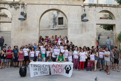 Els integrants de la plataforma es van concentrar ahir a la tarda.