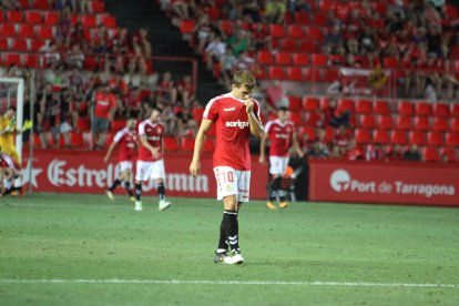 Juan Muñiz se lamenta en el Nàstic-Almeria.