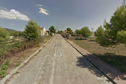 El cotxe estava estacionat al carrer Girona de la població.