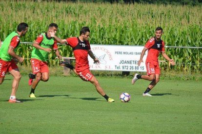 Un entrenamiento del Nàstic.