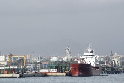 El Port de Tarragona torna a la normalitat amb la desconvocatòria de la vaga d'estibadors.