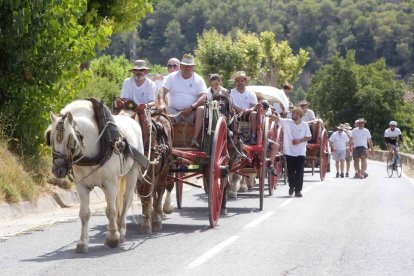 Imatge d'arxiu de la tradicional portada d'aigua de Sant Magí des de la Brufaganya fins al Portal del Carro.