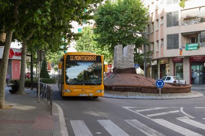 Un dels autobusos de l'empresa municipal Reus Transport que ofereixen servei a la L11.