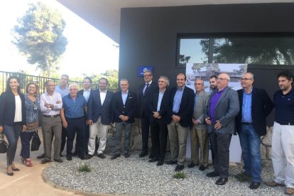 Fotografia de família de la inauguració del club.