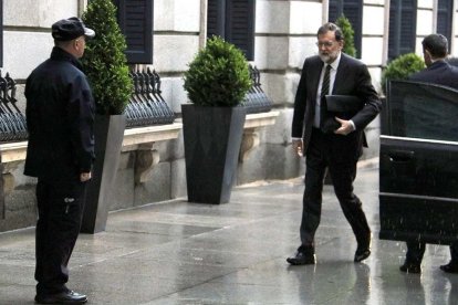 El president del Govern espanyol, Mariano Rajoy, arribant al Congrés dels Diputats.