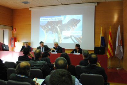 El acto de inauguración en la Facultad de Geografía y Turismo.