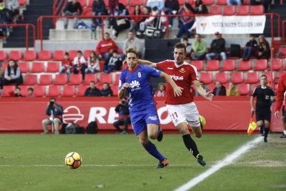 Manu Barreiro, durante el Nàstic-Oviedo.