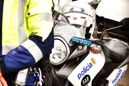 ELs MOssos de Trànsit de Móra només poden fer servei en moto, faci el temps que faci.