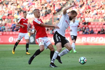 Sergio Tejera, durant el partit que va disputar el Nàstic contra l'Albacete aquesta temporada al Nou Estadi.